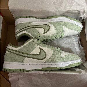 Nike Dunk Low SE Fleece